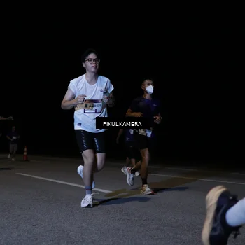 Runner Photo 7518304