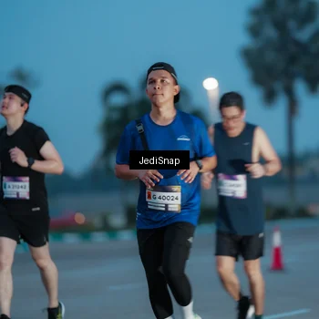 Runner Photo 7518308
