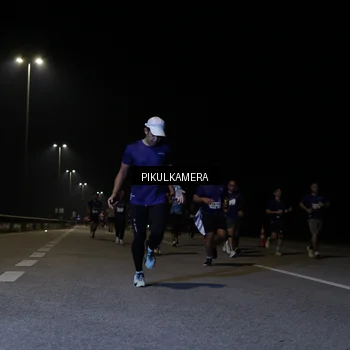 Runner Photo 7518330