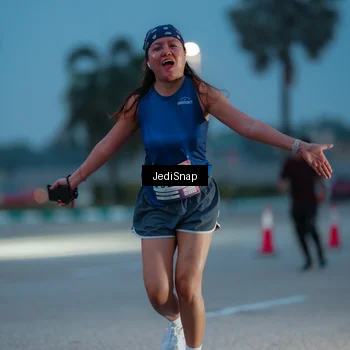 Runner Photo 7518335