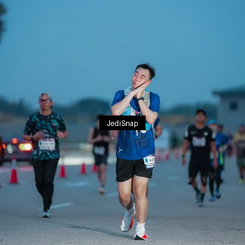 Runner Photo 7518343