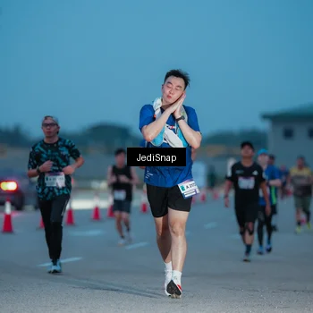Runner Photo 7518344