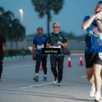 Runner Photo 7518348