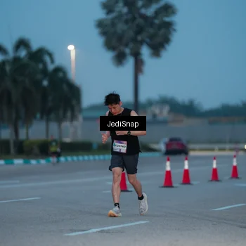 Runner Photo 7518359