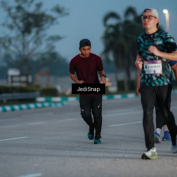 Runner Photo 7518364