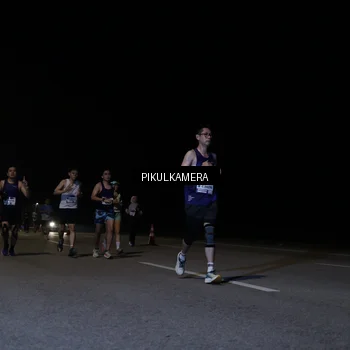 Runner Photo 7518405