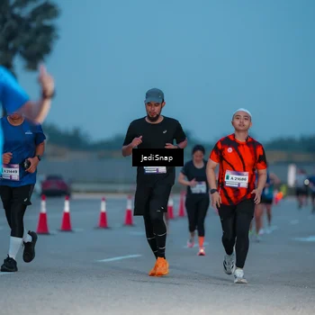 Runner Photo 7518441