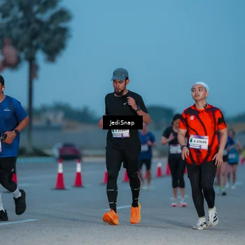 Runner Photo 7518442