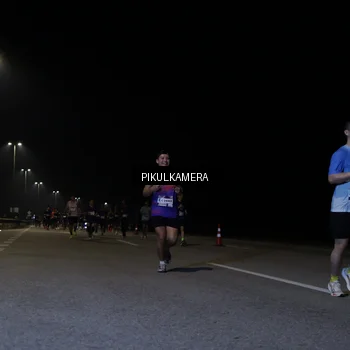Runner Photo 7518445