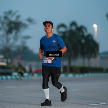 Runner Photo 7518452