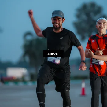 Runner Photo 7518456