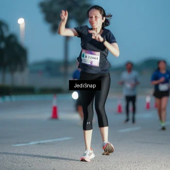 Runner Photo 7518467