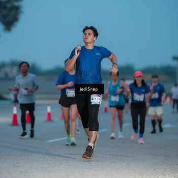 Runner Photo 7518477