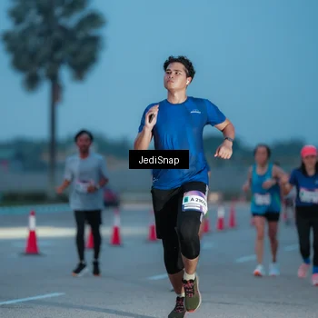 Runner Photo 7518489