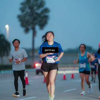 Runner Photo 7518495