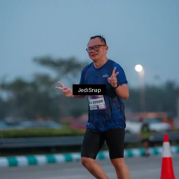 Runner Photo 7518525