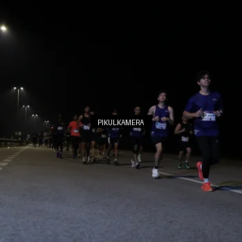 Runner Photo 7518564