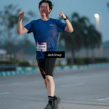 Runner Photo 7518567