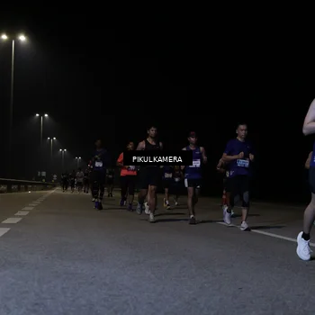 Runner Photo 7518571