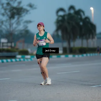 Runner Photo 7518596