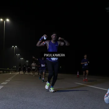 Runner Photo 7518611