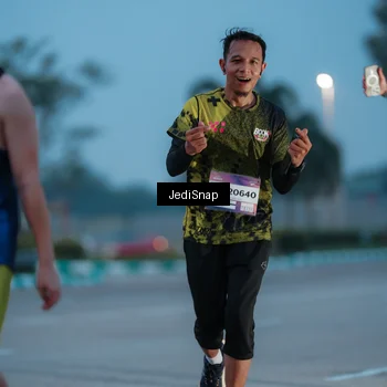 Runner Photo 7518616