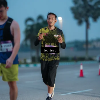 Runner Photo 7518617