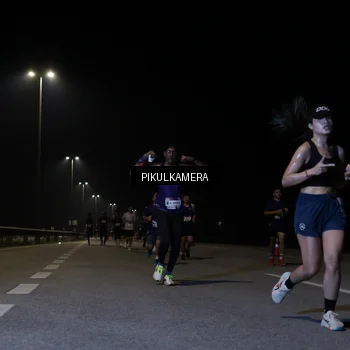 Runner Photo 7518624
