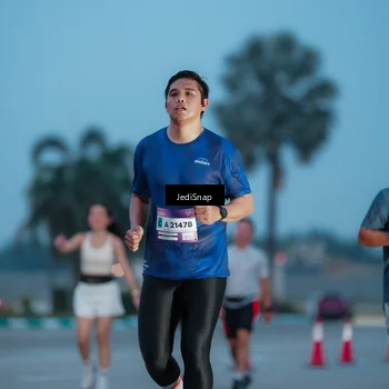 Runner Photo 7518639