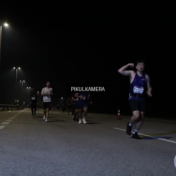 Runner Photo 7518642
