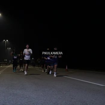Runner Photo 7518643