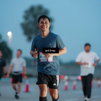 Runner Photo 7518646