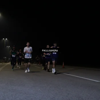 Runner Photo 7518655