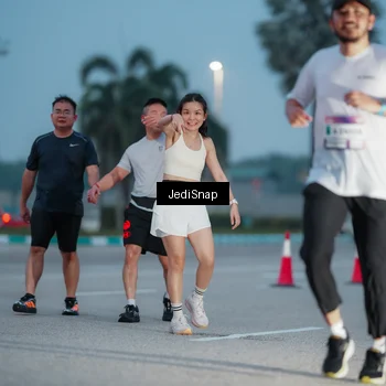 Runner Photo 7518656