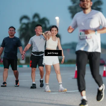 Runner Photo 7518660