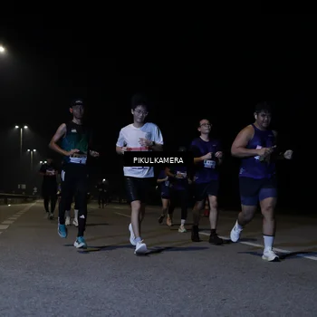 Runner Photo 7518664