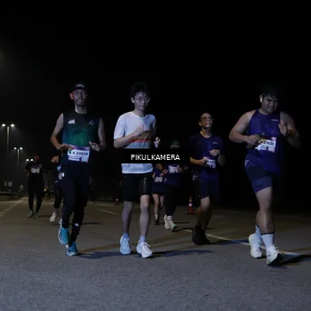 Runner Photo 7518669