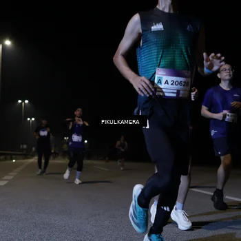 Runner Photo 7518677