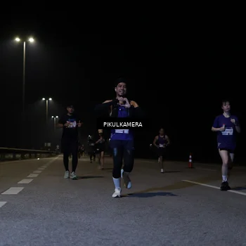 Runner Photo 7518679