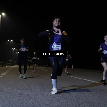 Runner Photo 7518685