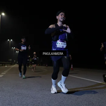 Runner Photo 7518687