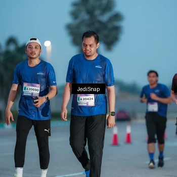 Runner Photo 7518705