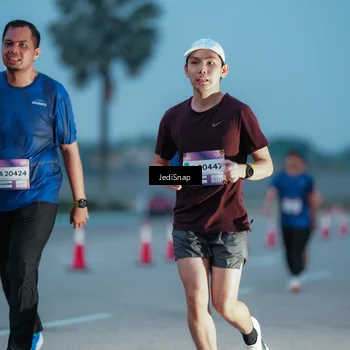Runner Photo 7518708