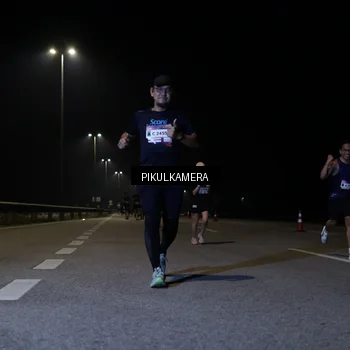 Runner Photo 7518709