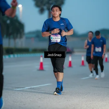Runner Photo 7518724