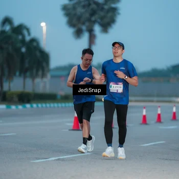 Runner Photo 7518733