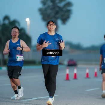 Runner Photo 7518746