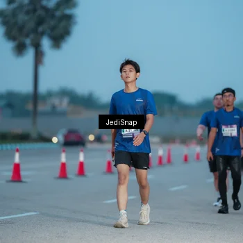 Runner Photo 7518757