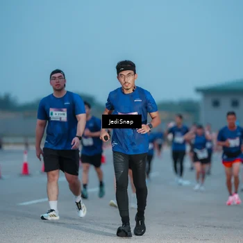 Runner Photo 7518768