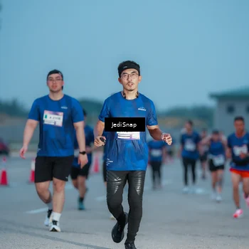 Runner Photo 7518770